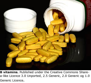 B vitamin supplement pills as niacin for cholesterol